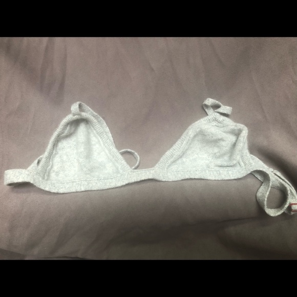 Size medium (Gap)-red bralette & pantie set in heathers grey cashmere. - Picture 5 of 5